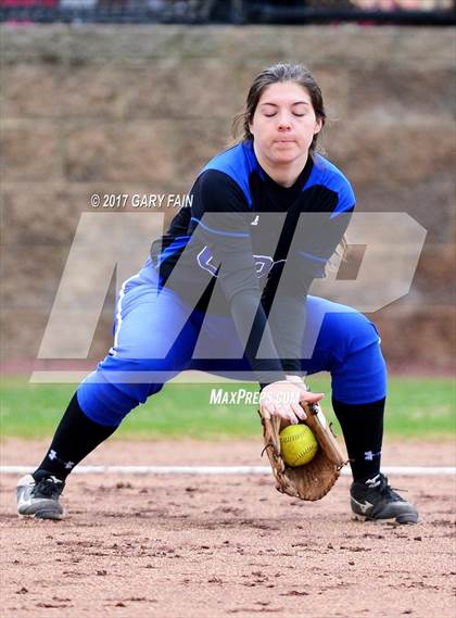 Thumbnail 3 in Girls Prep @ Soddy Daisy photogallery.