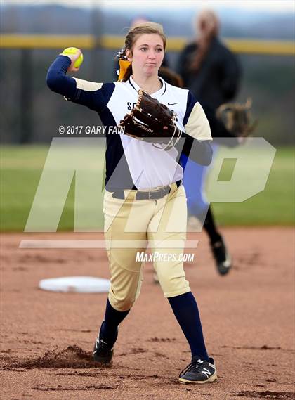 Thumbnail 2 in Girls Prep @ Soddy Daisy photogallery.
