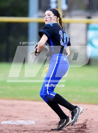 Thumbnail 2 in Girls Prep @ Soddy Daisy photogallery.