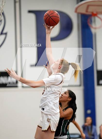 Thumbnail 1 in Rio Americano vs. Whitney (Dorothy Speck Tournament) photogallery.