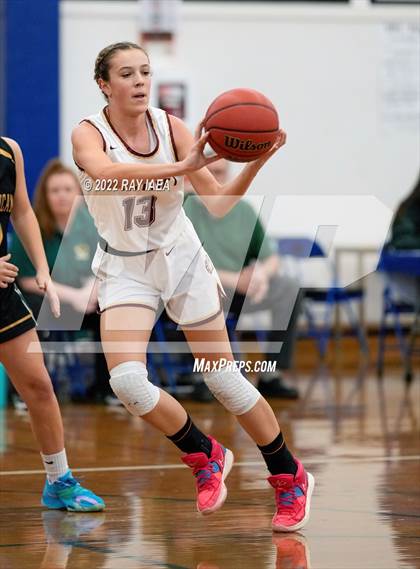 Thumbnail 3 in Rio Americano vs. Whitney (Dorothy Speck Tournament) photogallery.