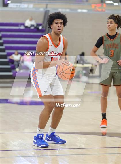 Thumbnail 2 in St. Raymond Boys vs. Wasatch Academy (Lehi Holiday Hoopfest) photogallery.