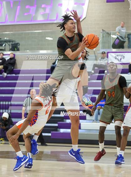 Thumbnail 3 in St. Raymond Boys vs. Wasatch Academy (Lehi Holiday Hoopfest) photogallery.
