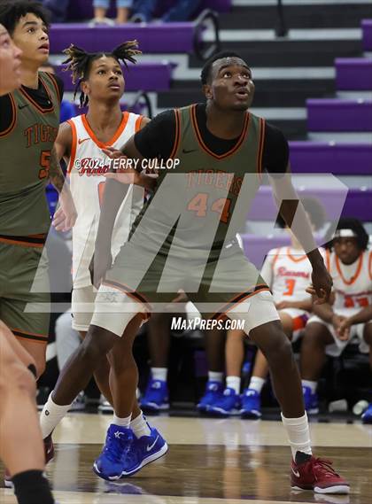 Thumbnail 2 in St. Raymond Boys vs. Wasatch Academy (Lehi Holiday Hoopfest) photogallery.