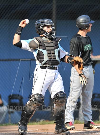 Thumbnail 2 in Rye Neck vs Pleasantville (Section 1 Class B Semifinal) photogallery.