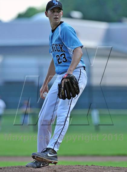 Thumbnail 3 in Rye Neck vs Pleasantville (Section 1 Class B Semifinal) photogallery.