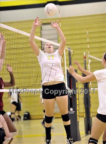 Thumbnail 3 in Capistrano Valley vs Downey (Aloha Cougar Classic) photogallery.