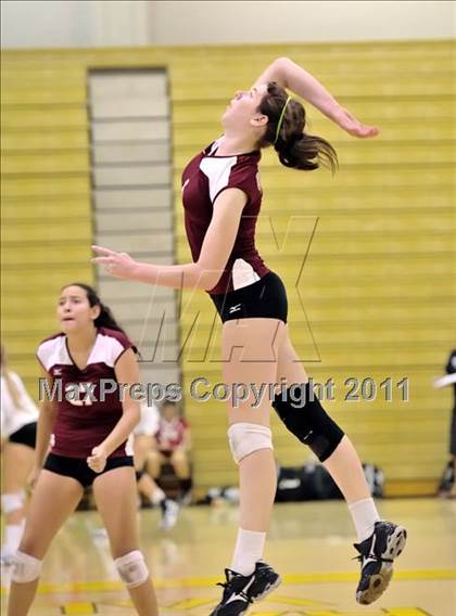 Thumbnail 3 in Capistrano Valley vs Downey (Aloha Cougar Classic) photogallery.