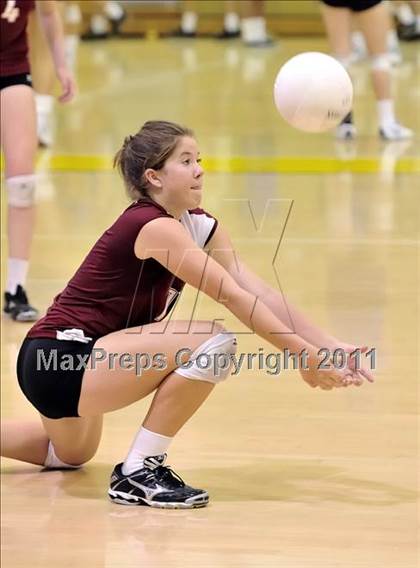 Thumbnail 2 in Capistrano Valley vs Downey (Aloha Cougar Classic) photogallery.