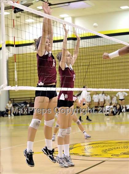 Thumbnail 2 in Capistrano Valley vs Downey (Aloha Cougar Classic) photogallery.