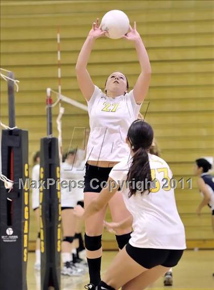 Thumbnail 3 in Capistrano Valley vs Downey (Aloha Cougar Classic) photogallery.