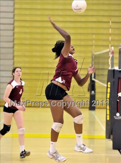 Thumbnail 1 in Capistrano Valley vs Downey (Aloha Cougar Classic) photogallery.