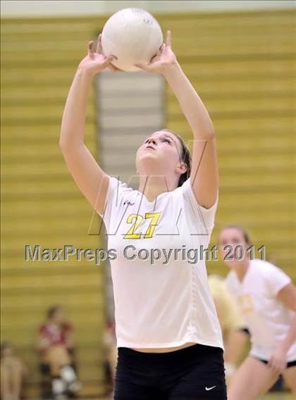 Thumbnail 1 in Capistrano Valley vs Downey (Aloha Cougar Classic) photogallery.