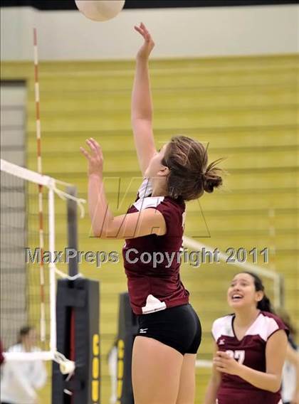 Thumbnail 3 in Capistrano Valley vs Downey (Aloha Cougar Classic) photogallery.