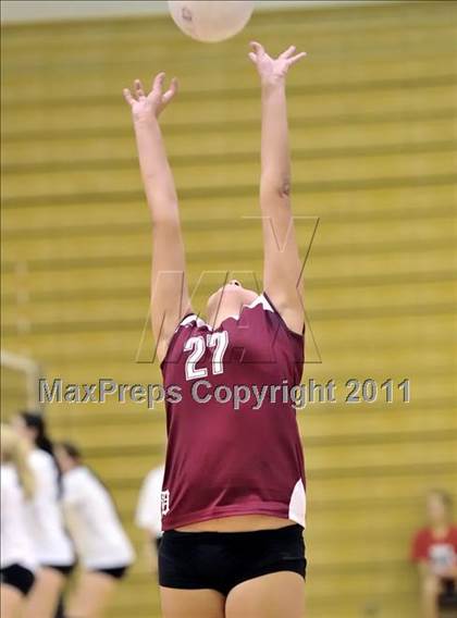 Thumbnail 1 in Capistrano Valley vs Downey (Aloha Cougar Classic) photogallery.
