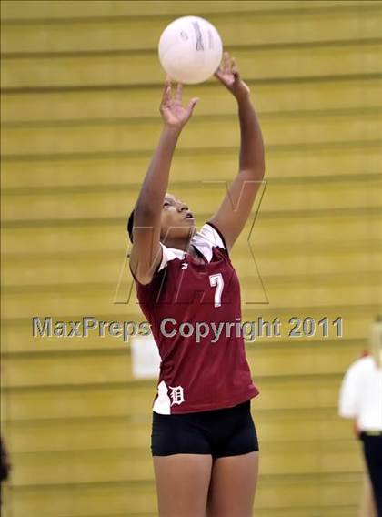 Thumbnail 3 in Capistrano Valley vs Downey (Aloha Cougar Classic) photogallery.
