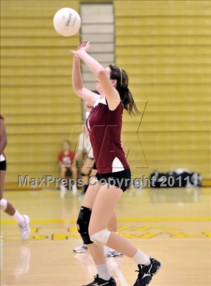 Thumbnail 2 in Capistrano Valley vs Downey (Aloha Cougar Classic) photogallery.