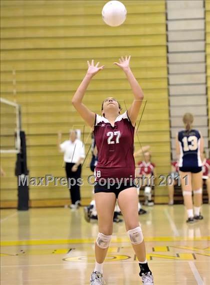 Thumbnail 2 in Capistrano Valley vs Downey (Aloha Cougar Classic) photogallery.