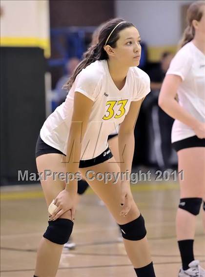 Thumbnail 3 in Capistrano Valley vs Downey (Aloha Cougar Classic) photogallery.