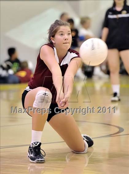 Thumbnail 2 in Capistrano Valley vs Downey (Aloha Cougar Classic) photogallery.