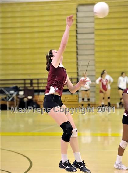 Thumbnail 1 in Capistrano Valley vs Downey (Aloha Cougar Classic) photogallery.