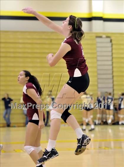 Thumbnail 3 in Capistrano Valley vs Downey (Aloha Cougar Classic) photogallery.
