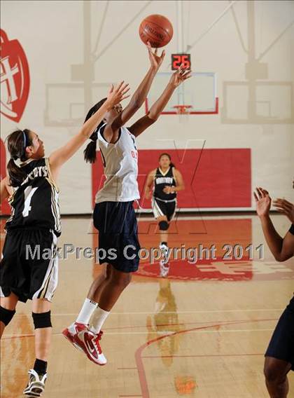 Thumbnail 3 in Whitney vs. Leuzinger photogallery.