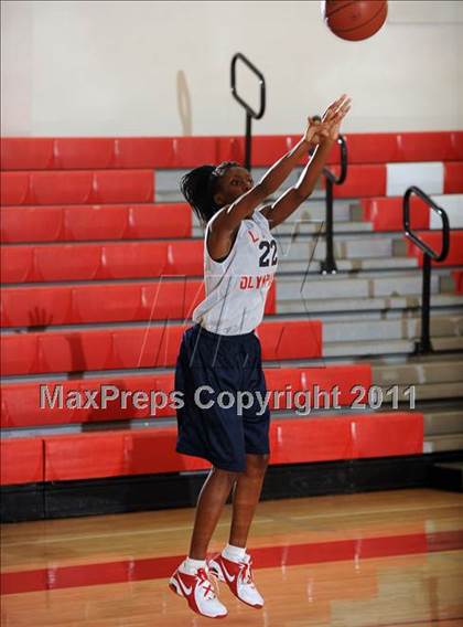 Thumbnail 2 in Whitney vs. Leuzinger photogallery.