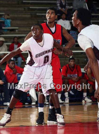 Thumbnail 2 in Fort Bend Kempner vs Pearland Dawson (McDonald's Texas Invitational) photogallery.