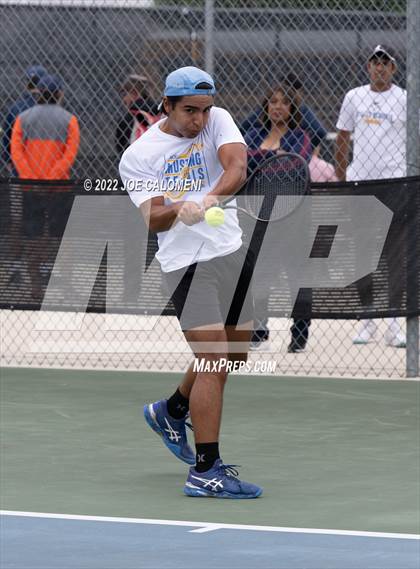Thumbnail 1 in Fort Bend Kempner vs McAllen Memorial (UIL 5A Boys Singles Tennis State Semifinal) photogallery.