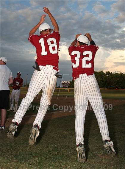 Thumbnail 1 in Scott vs. Harrison County (Tenth Region Championship) photogallery.