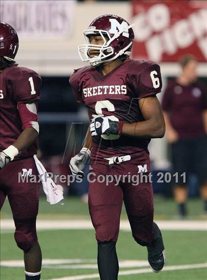 Thumbnail 2 in Mesquite vs. Garland (5A Division 1 Area Playoff ) photogallery.
