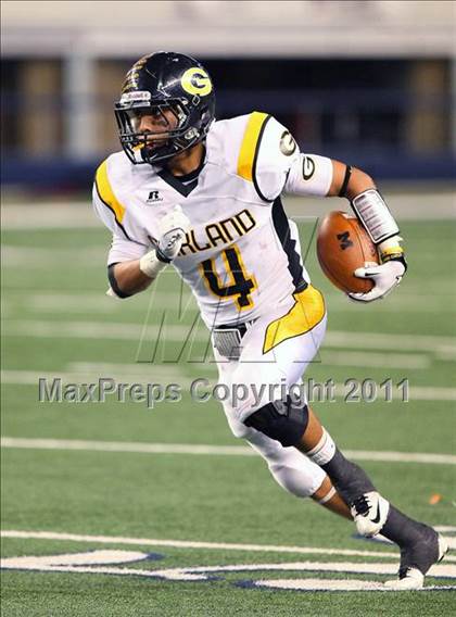 Thumbnail 2 in Mesquite vs. Garland (5A Division 1 Area Playoff ) photogallery.