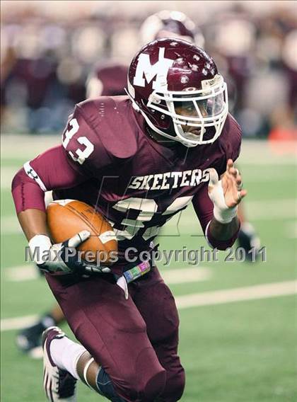 Thumbnail 1 in Mesquite vs. Garland (5A Division 1 Area Playoff ) photogallery.