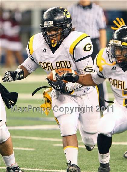 Thumbnail 3 in Mesquite vs. Garland (5A Division 1 Area Playoff ) photogallery.