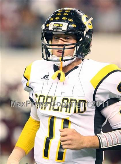 Thumbnail 2 in Mesquite vs. Garland (5A Division 1 Area Playoff ) photogallery.