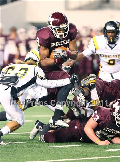 Thumbnail 1 in Mesquite vs. Garland (5A Division 1 Area Playoff ) photogallery.
