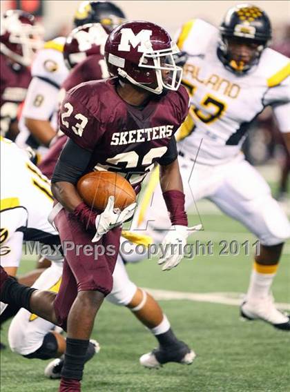 Thumbnail 1 in Mesquite vs. Garland (5A Division 1 Area Playoff ) photogallery.