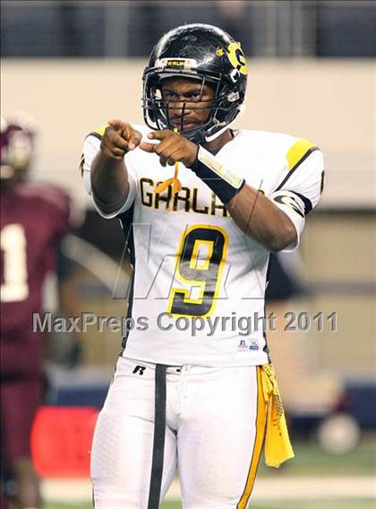 Thumbnail 3 in Mesquite vs. Garland (5A Division 1 Area Playoff ) photogallery.