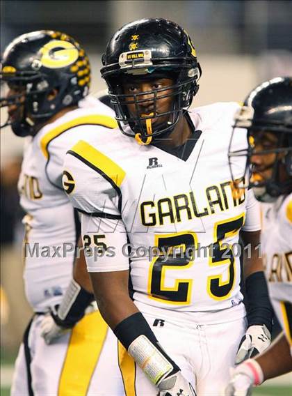 Thumbnail 2 in Mesquite vs. Garland (5A Division 1 Area Playoff ) photogallery.