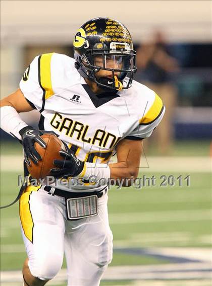 Thumbnail 2 in Mesquite vs. Garland (5A Division 1 Area Playoff ) photogallery.