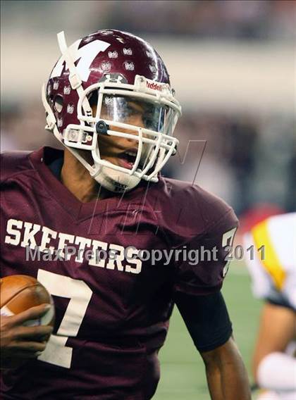 Thumbnail 3 in Mesquite vs. Garland (5A Division 1 Area Playoff ) photogallery.