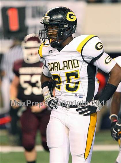 Thumbnail 1 in Mesquite vs. Garland (5A Division 1 Area Playoff ) photogallery.