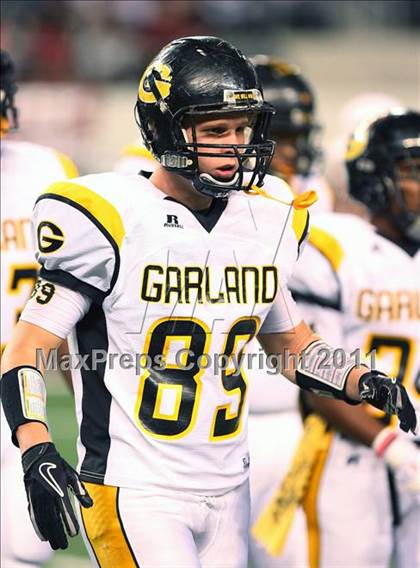 Thumbnail 2 in Mesquite vs. Garland (5A Division 1 Area Playoff ) photogallery.