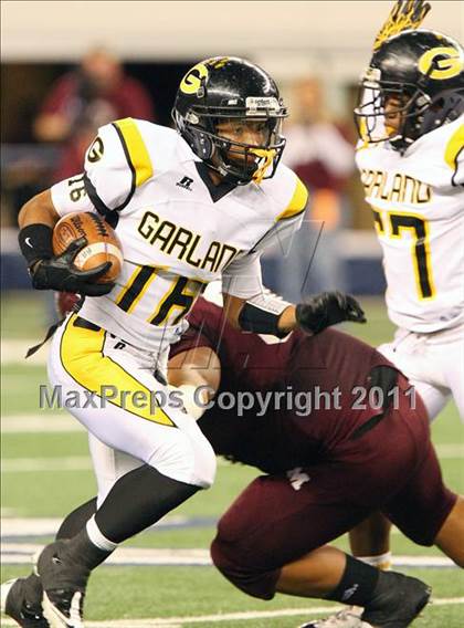 Thumbnail 3 in Mesquite vs. Garland (5A Division 1 Area Playoff ) photogallery.