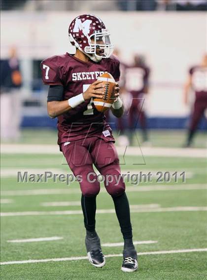 Thumbnail 2 in Mesquite vs. Garland (5A Division 1 Area Playoff ) photogallery.
