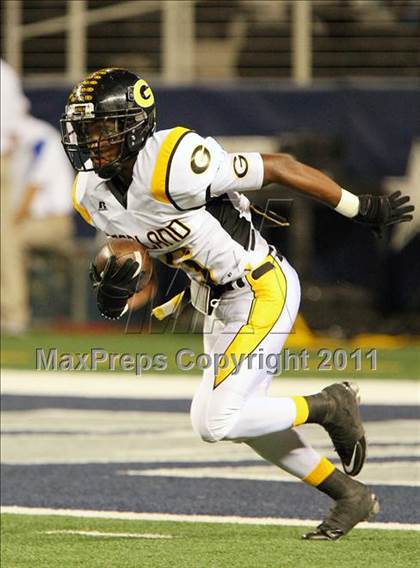 Thumbnail 3 in Mesquite vs. Garland (5A Division 1 Area Playoff ) photogallery.