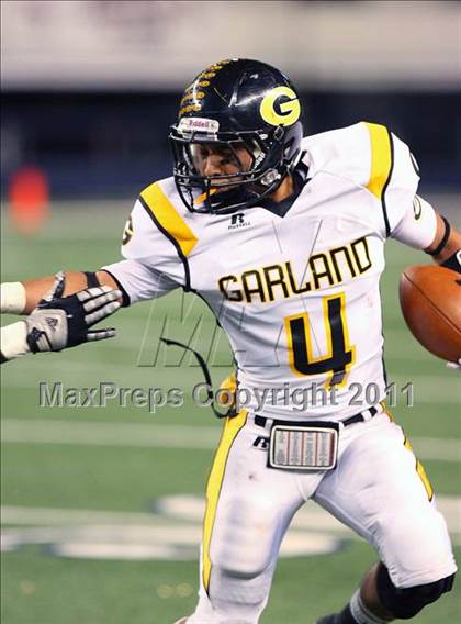 Thumbnail 1 in Mesquite vs. Garland (5A Division 1 Area Playoff ) photogallery.