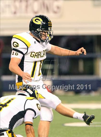 Thumbnail 2 in Mesquite vs. Garland (5A Division 1 Area Playoff ) photogallery.