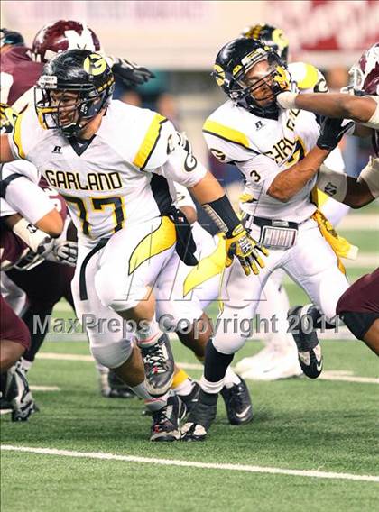 Thumbnail 2 in Mesquite vs. Garland (5A Division 1 Area Playoff ) photogallery.